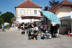 vide grenier - vide jardin  - Cubrial 2012 (17)